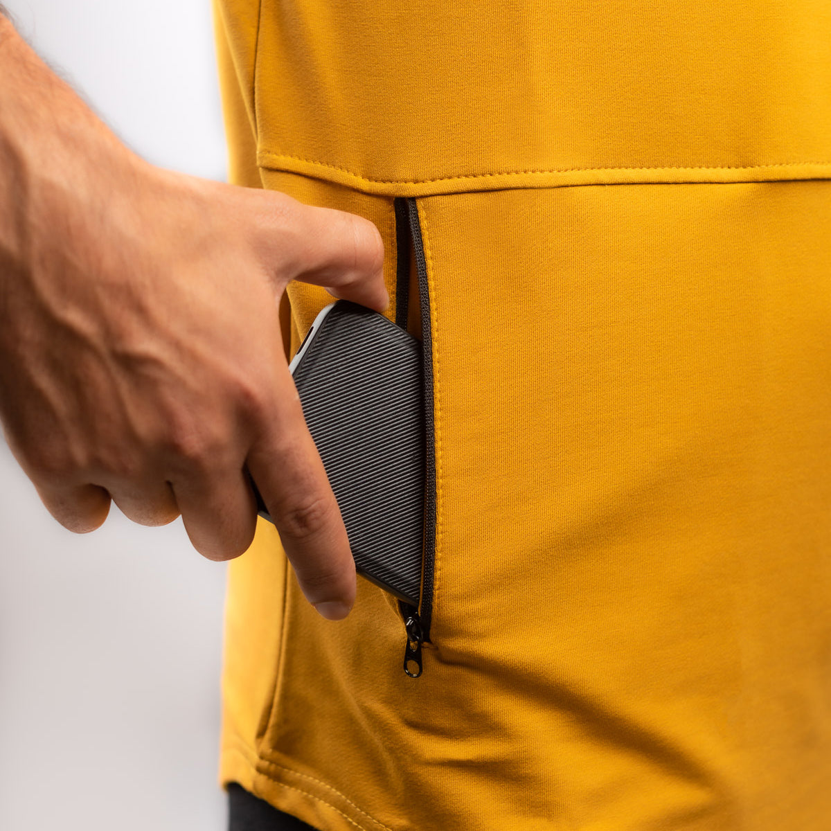 AVANCHI LFSTL SLEEVELESS AMBER