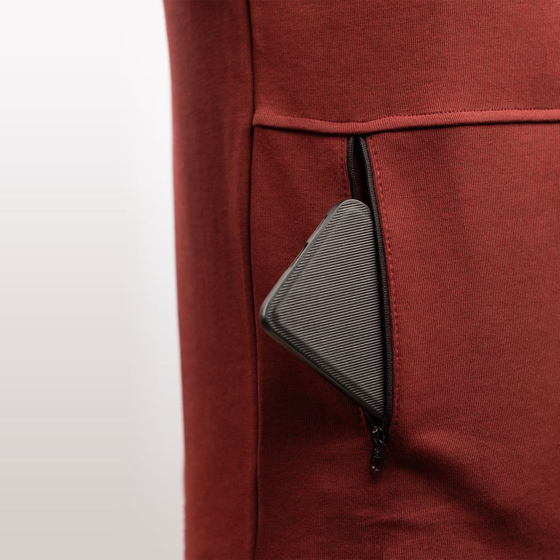 AVANCHI LFSTL SLEEVELESS MAROON